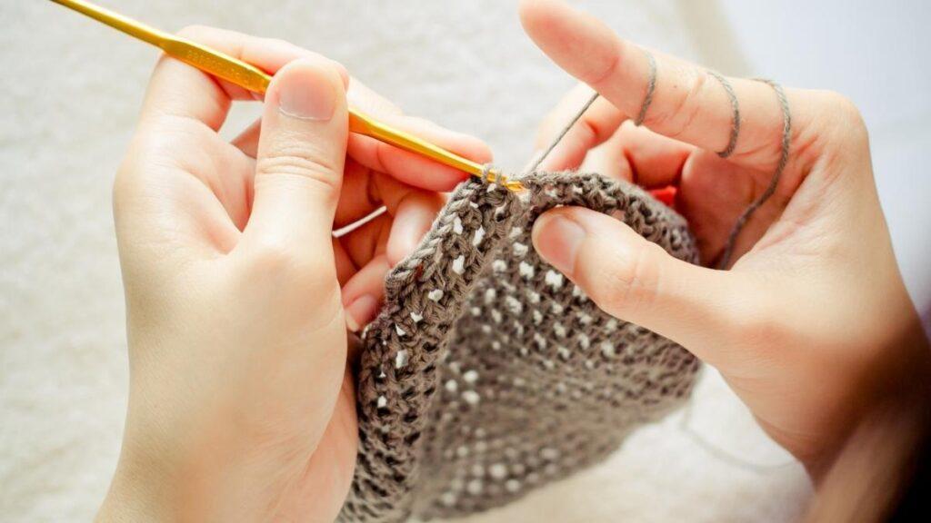 how-to-crochet-on-the-wrong-side-in-3-situations